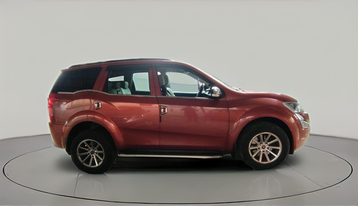 2017 Mahindra XUV500 W4, Diesel, Manual, 41,578 km, exterior