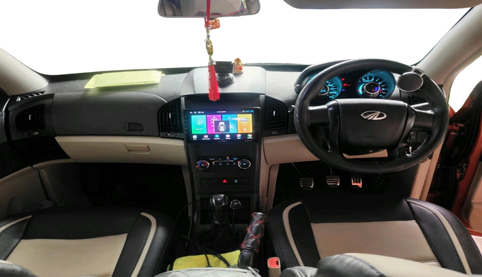 2017 Mahindra XUV500 W4, Diesel, Manual, 41,578 km, interior