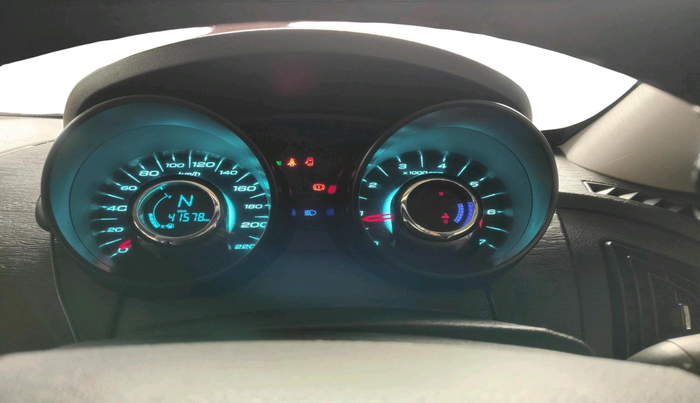 2017 Mahindra XUV500 W4, Diesel, Manual, 41,578 km, interior