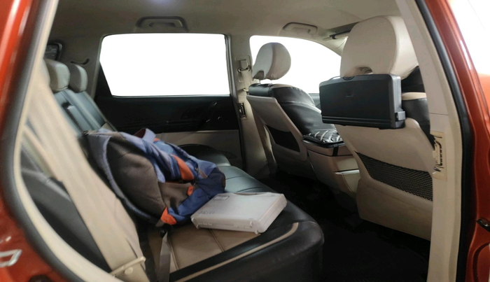 2017 Mahindra XUV500 W4, Diesel, Manual, 41,578 km, interior