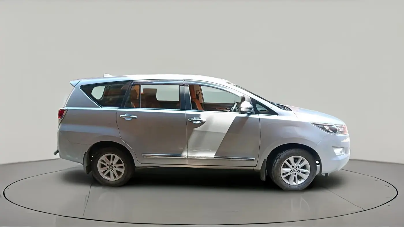 2017 Toyota Innova Crysta 2.4 VX 8 STR, Diesel, Manual, 58,363 km, exterior
