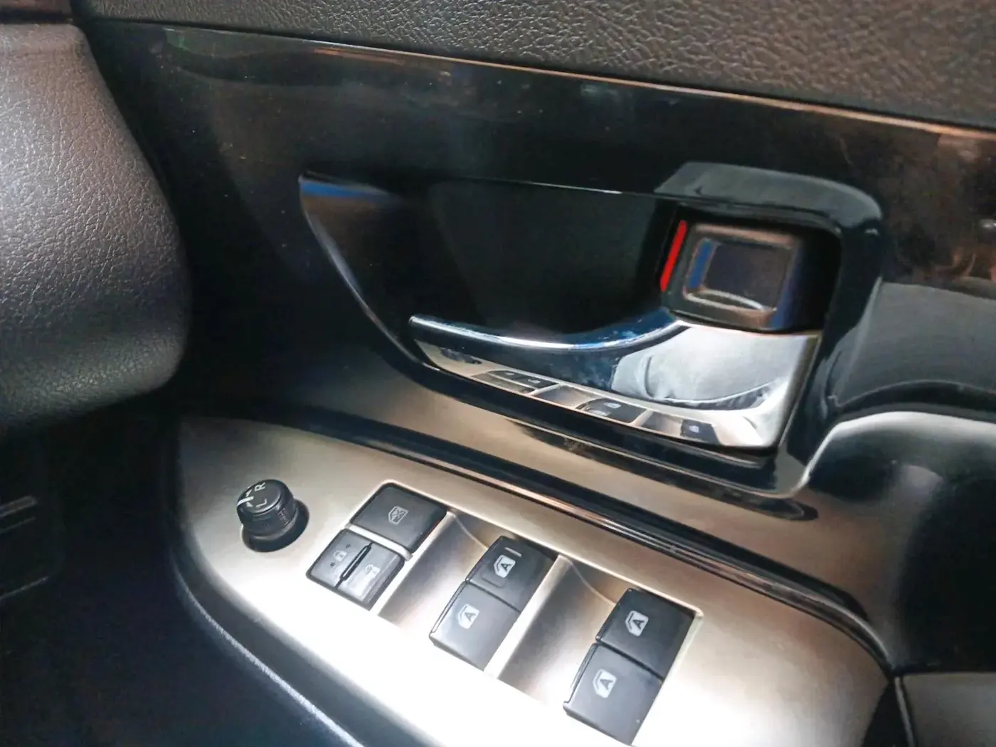 2017 Toyota Innova Crysta 2.4 VX 8 STR, Diesel, Manual, 58,363 km, interior