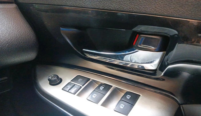 2017 Toyota Innova Crysta 2.4 VX 8 STR, Diesel, Manual, 58,363 km, interior