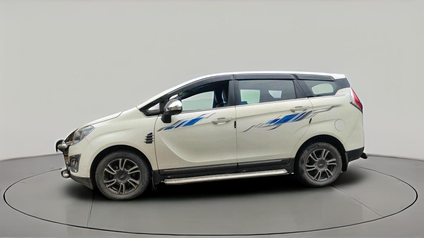 2018 Mahindra MARAZZO M8 7 STR, Diesel, Manual, 66,660 km, exterior