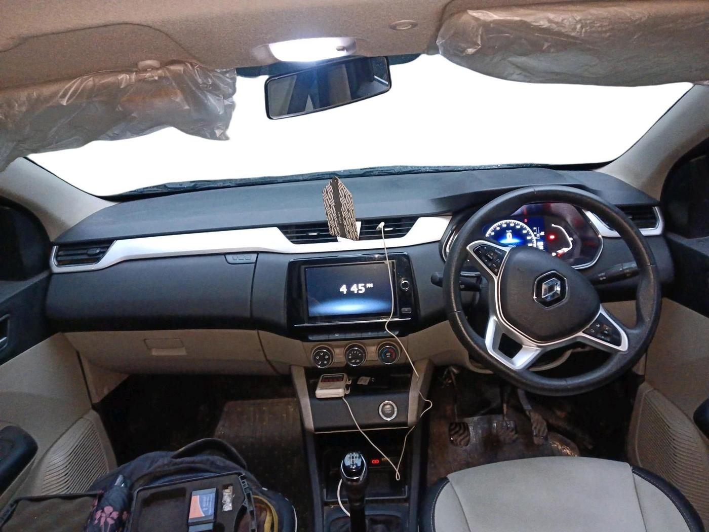 2024 Renault TRIBER RXZ, Petrol, Manual, 9,149 km, interior