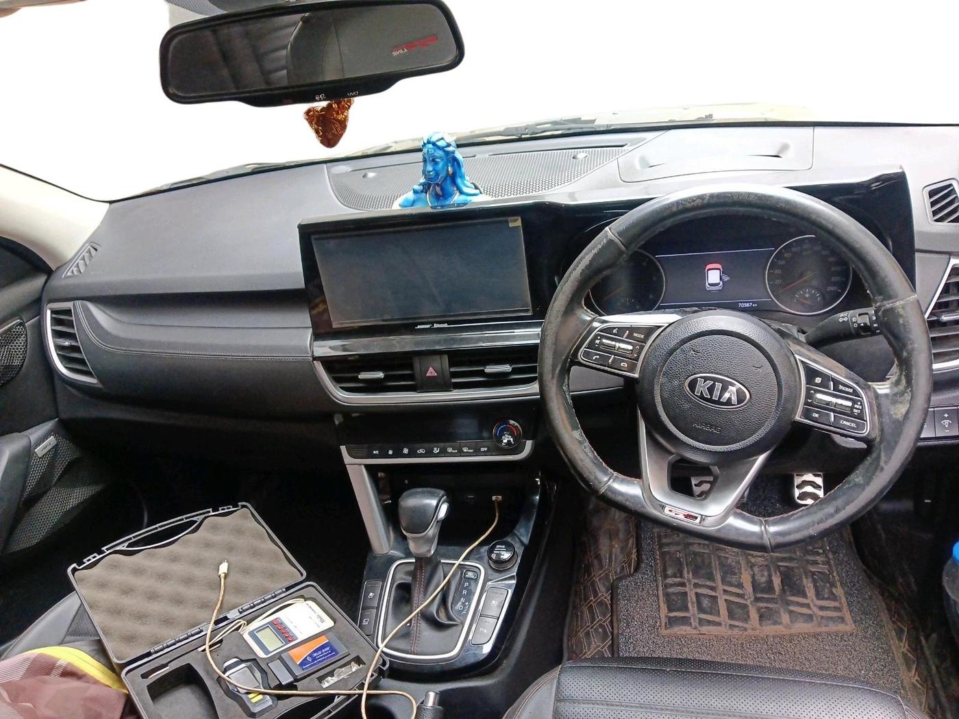 2021 KIA SELTOS GTX PLUS AT 1.5 DIESEL, Diesel, Automatic, 70,567 km, interior