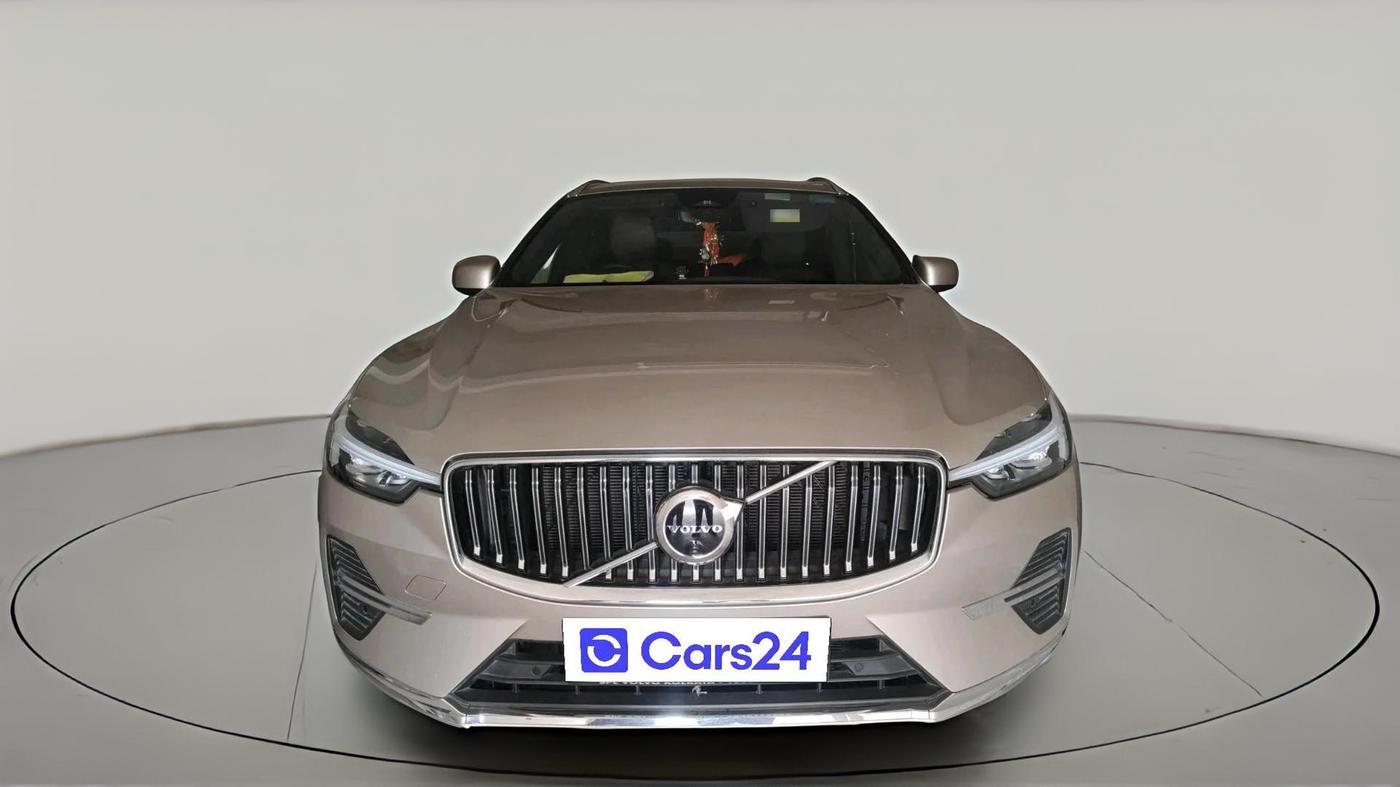 2025 Volvo XC 60 B5 Ultra, Petrol, Automatic, 8,492 km, exterior