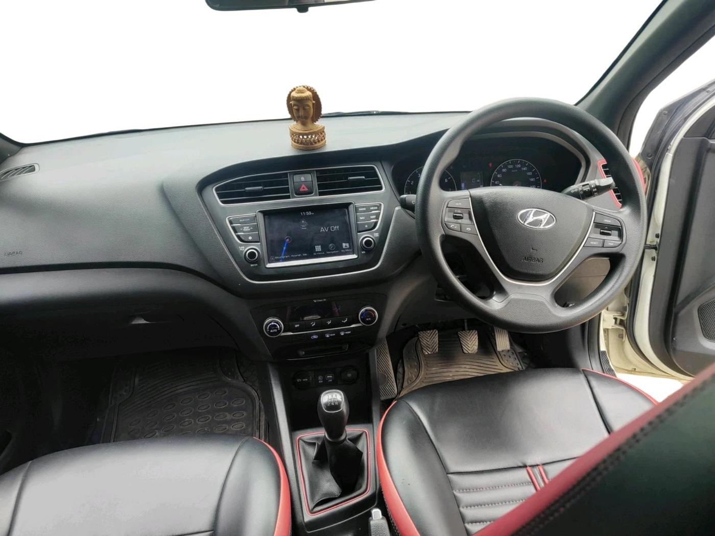2018 Hyundai Elite i20 ASTA 1.2 DUAL TONE, Petrol, Manual, 30,528 km, interior