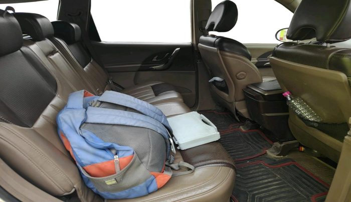 2014 Mahindra XUV500 W8, Diesel, Manual, 51,146 km, interior