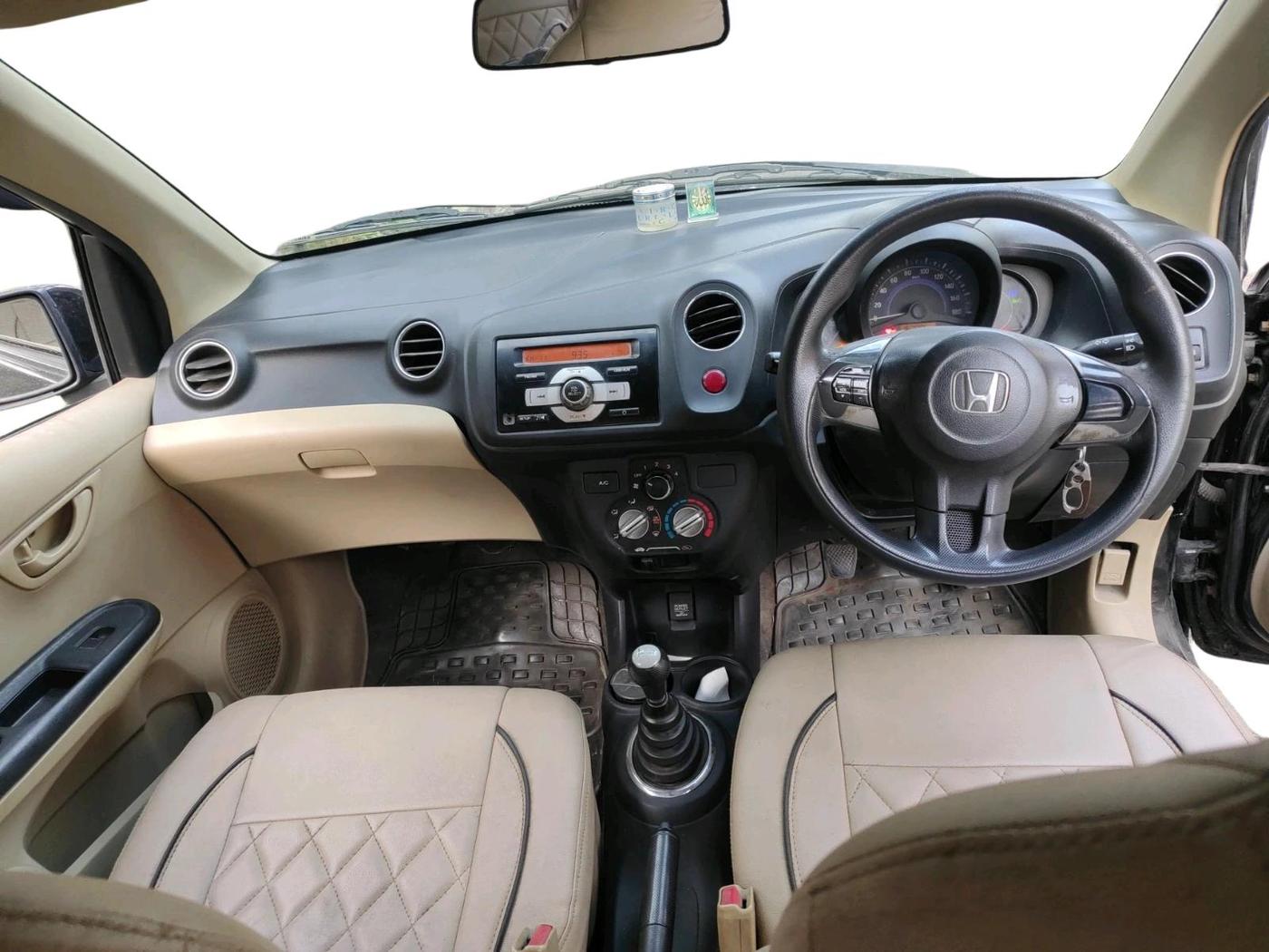 2015 Honda Amaze 1.2L I-VTEC S, Petrol, Manual, 1,67,086 km, interior