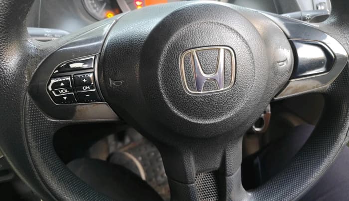 2015 Honda Amaze 1.2L I-VTEC S, Petrol, Manual, 1,67,086 km, interior