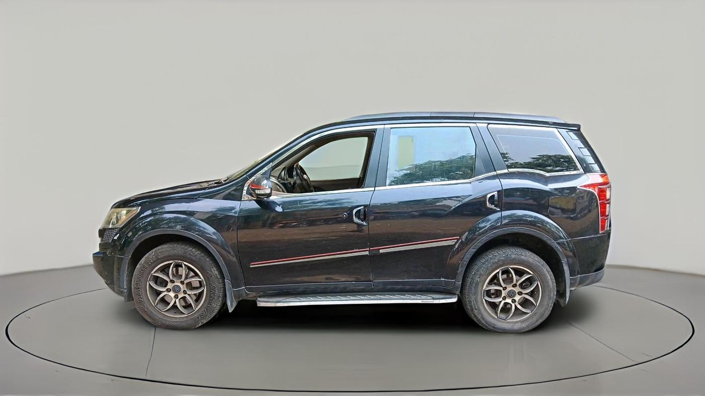 2015 Mahindra XUV500 W6, Diesel, Manual, 78,632 km, exterior