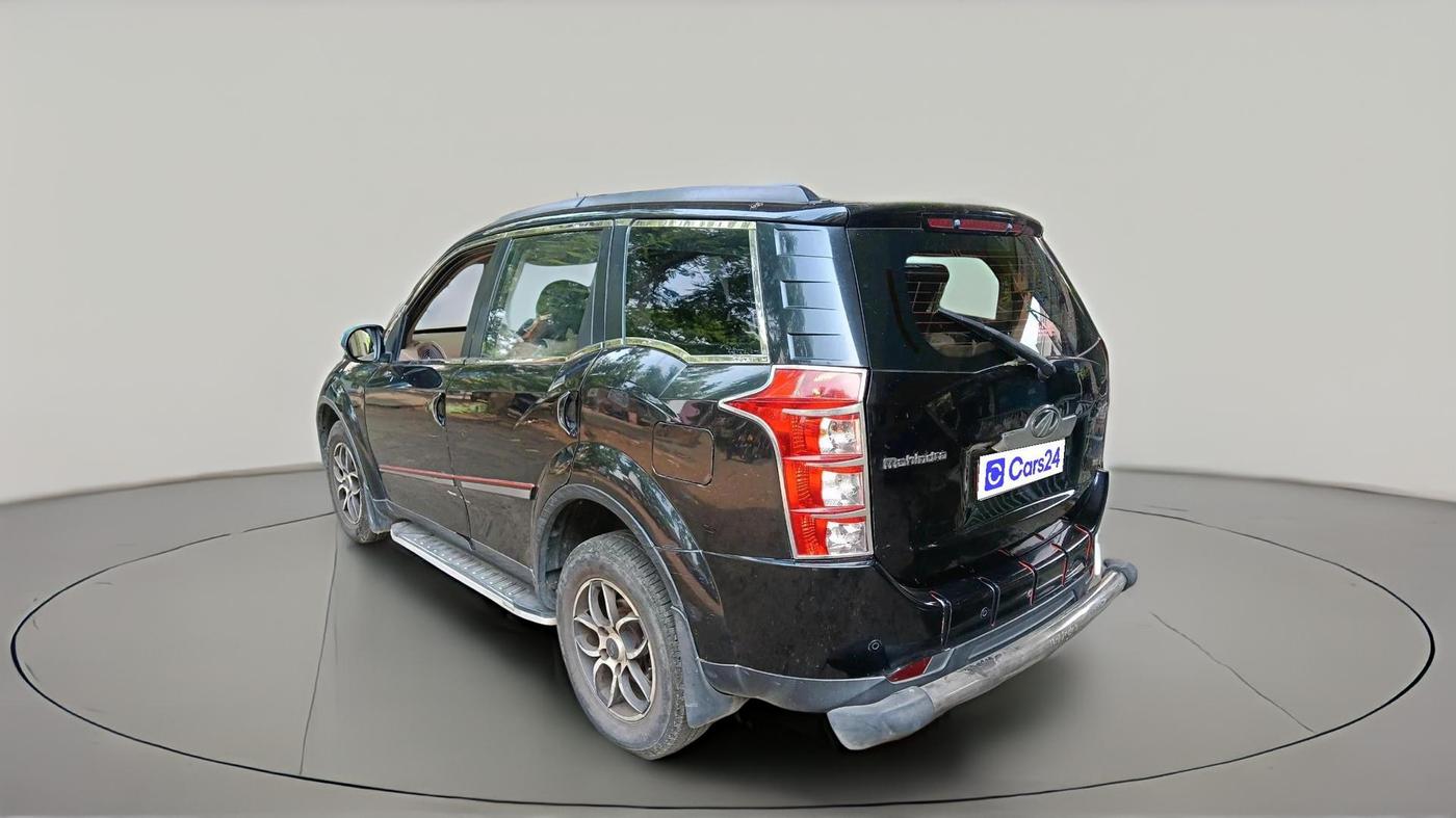 2015 Mahindra XUV500 W6, Diesel, Manual, 78,632 km, exterior