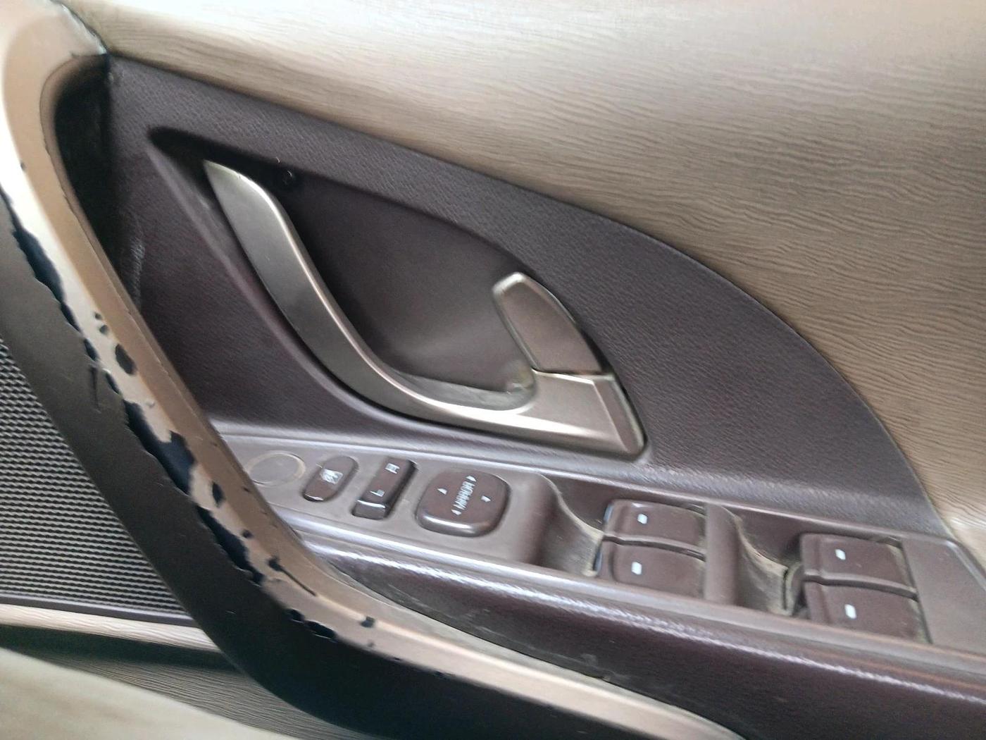 2015 Mahindra XUV500 W6, Diesel, Manual, 78,632 km, interior