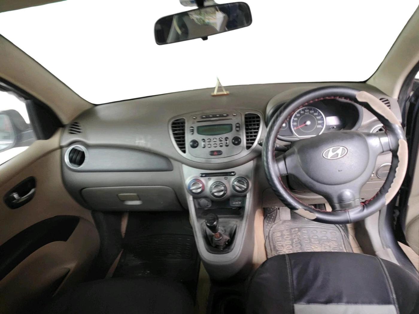 2013 Hyundai i10 SPORTZ 1.2, Petrol, Manual, 77,208 km, interior
