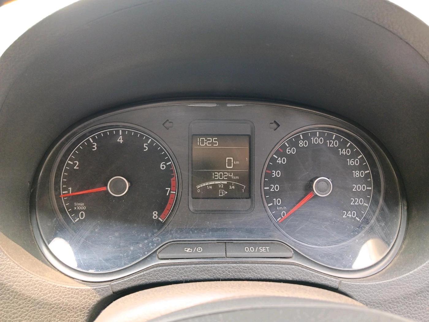 2017 Volkswagen Ameo COMFORTLINE PLUS 1.2L, Petrol, Manual, 13,024 km, interior
