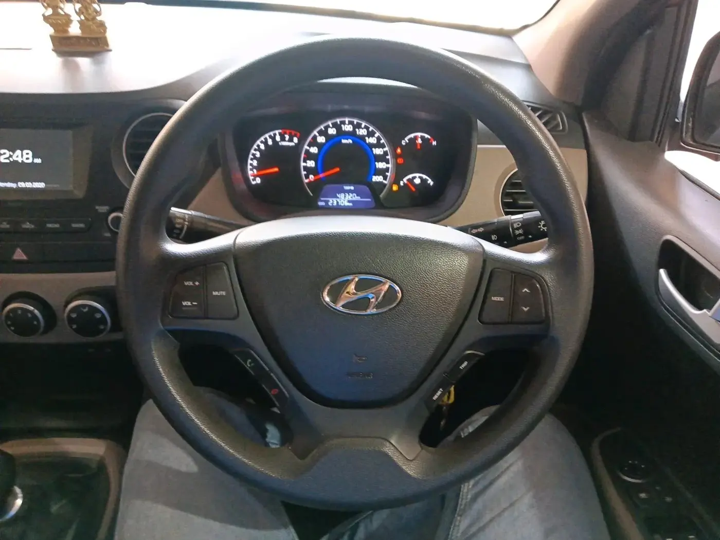 2017 Hyundai Grand i10 SPORTZ 1.2 KAPPA VTVT, Petrol, Manual, 23,706 km, interior