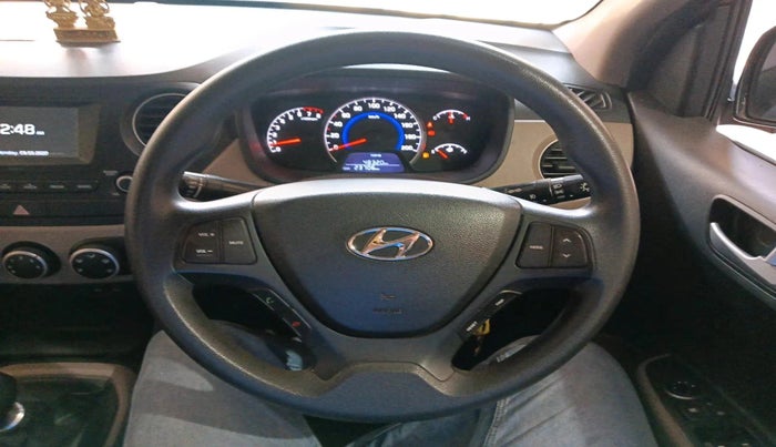2017 Hyundai Grand i10 SPORTZ 1.2 KAPPA VTVT, Petrol, Manual, 23,706 km, interior