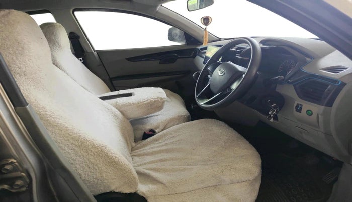 2016 Mahindra Kuv100 K2 6 STR, Petrol, Manual, 42,948 km, interior