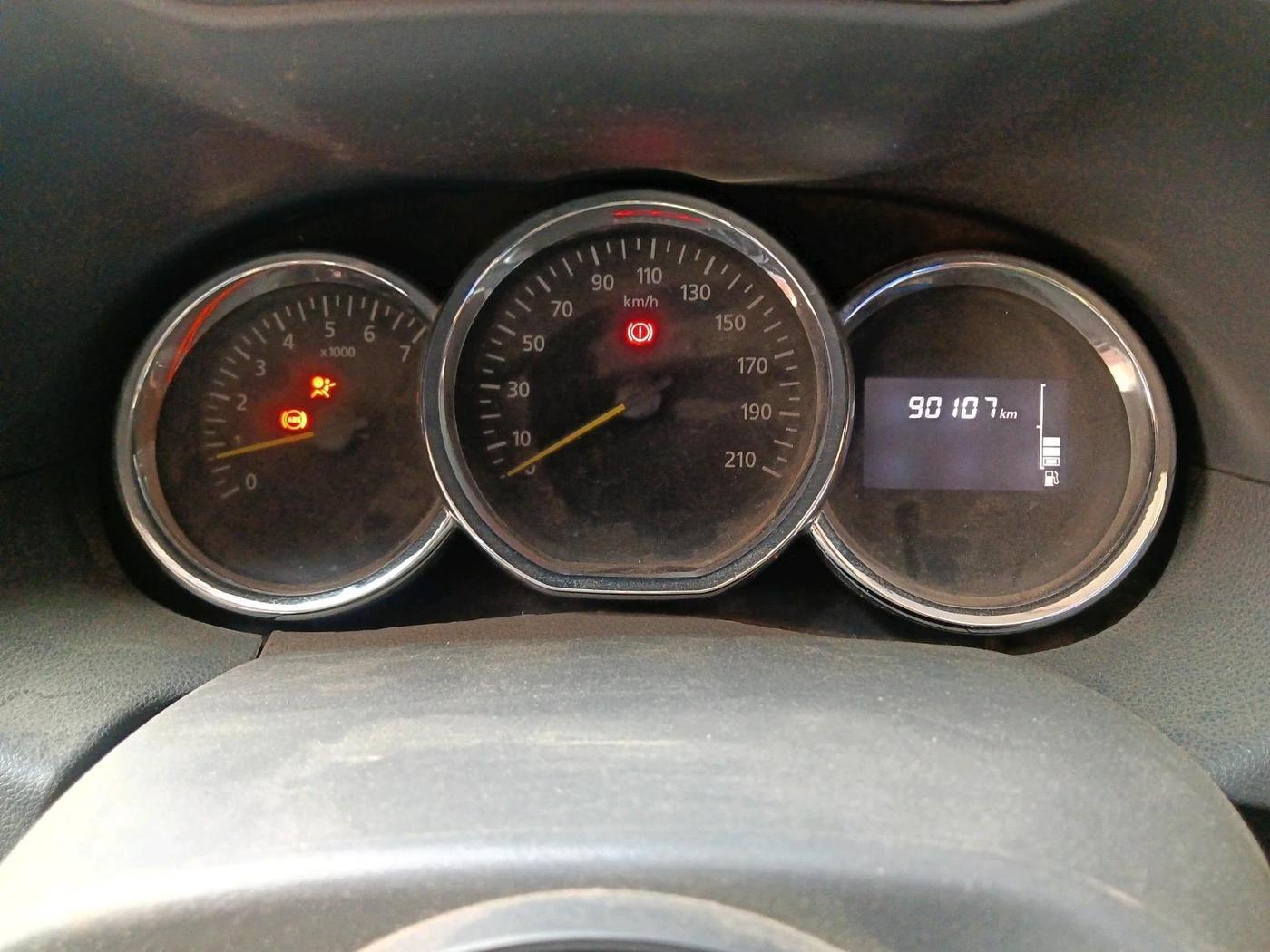 2016 Renault Duster RXL PETROL, Petrol, Manual, 90,107 km, interior