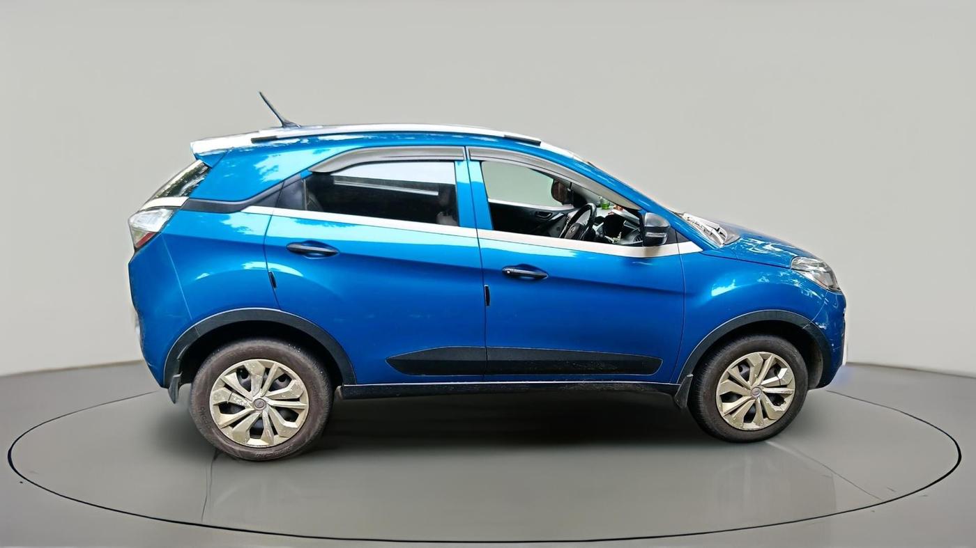 2018 Tata NEXON XM PETROL, Petrol, Manual, 2,11,975 km, exterior