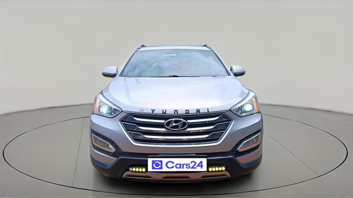 2015 Hyundai Santa Fe 2 WD, Diesel, Manual, 82,489 km, exterior