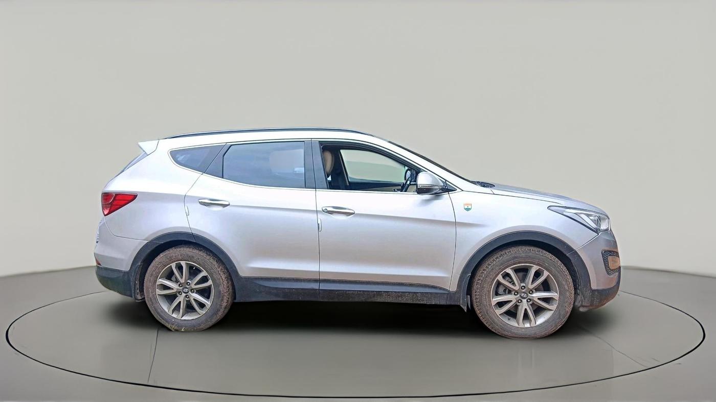 2015 Hyundai Santa Fe 2 WD, Diesel, Manual, 82,489 km, exterior