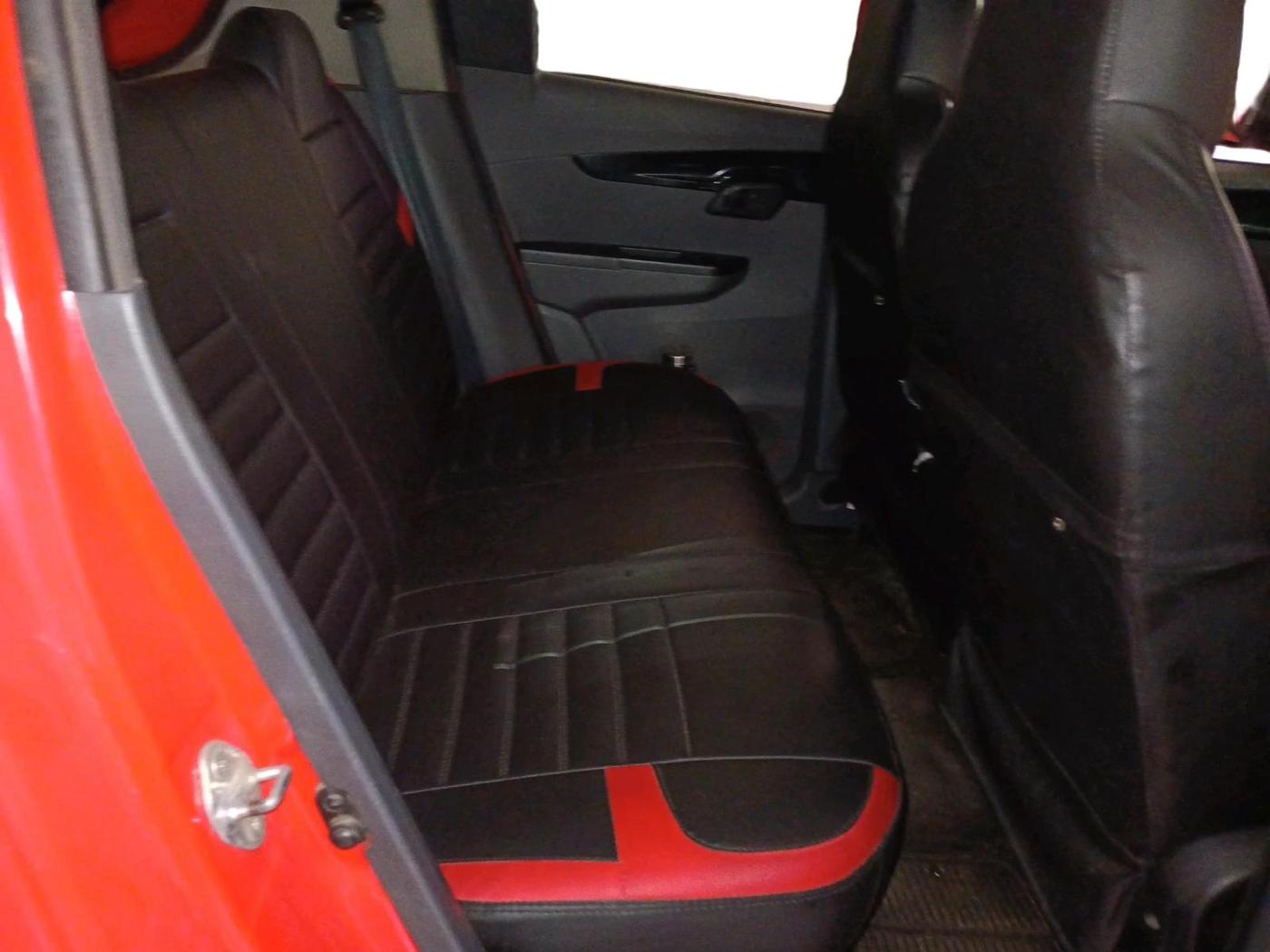 2019 Mahindra KUV 100 NXT K4+ P 6 STR, Petrol, Manual, 83,032 km, interior
