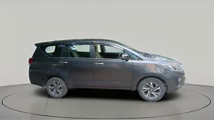 2022 Toyota Innova Crysta 2.4 VX 7 STR, Diesel, Manual, 41,504 km, exterior