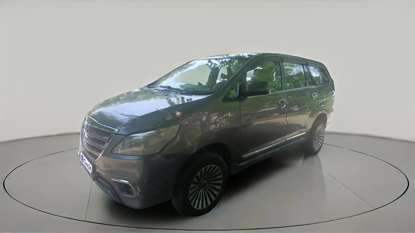 2012 Toyota Innova 2.5 GX 8 STR, Diesel, Manual, 1,87,729 km, exterior