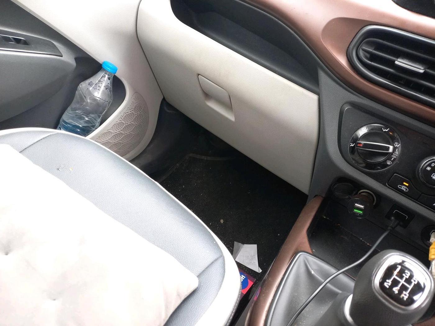 2020 Hyundai AURA SX 1.2, Petrol, Manual, 83,158 km, interior