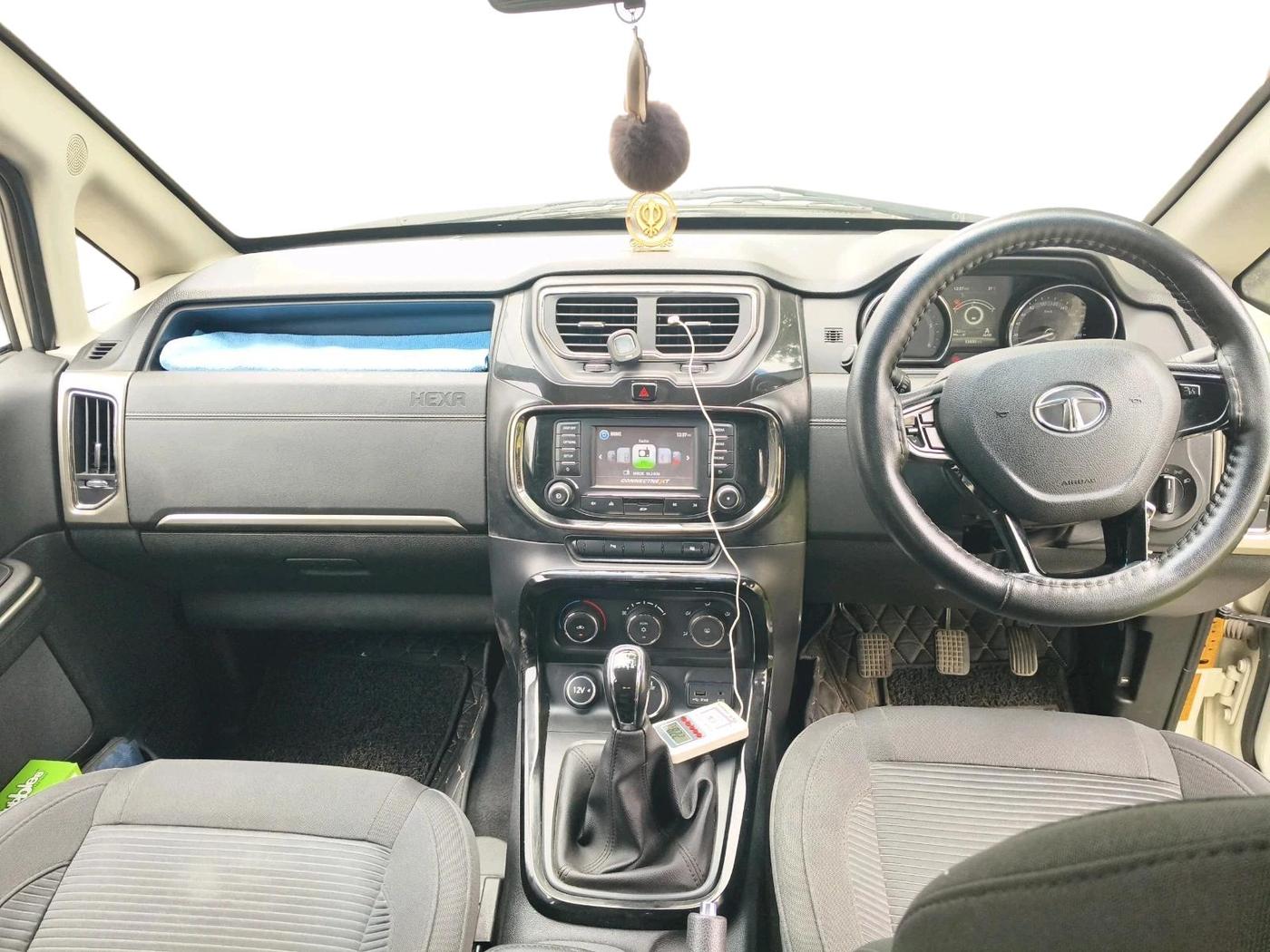 2017 Tata Hexa XM 4X2 7 STR, Diesel, Manual, 58,380 km, interior