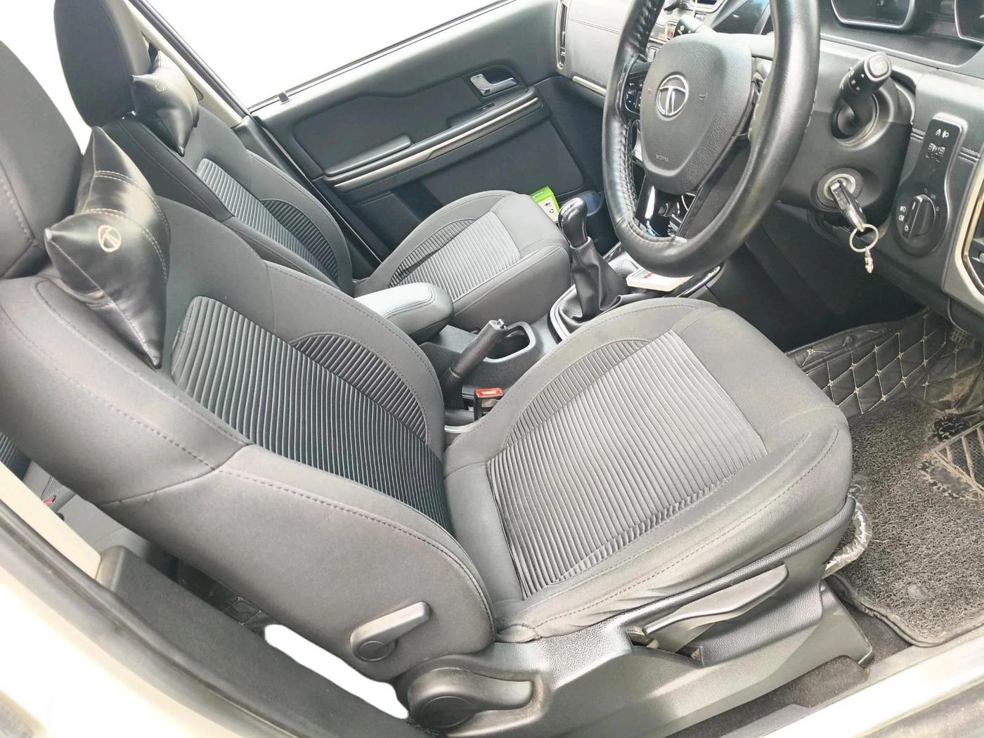 2017 Tata Hexa XM 4X2 7 STR, Diesel, Manual, 58,380 km, interior