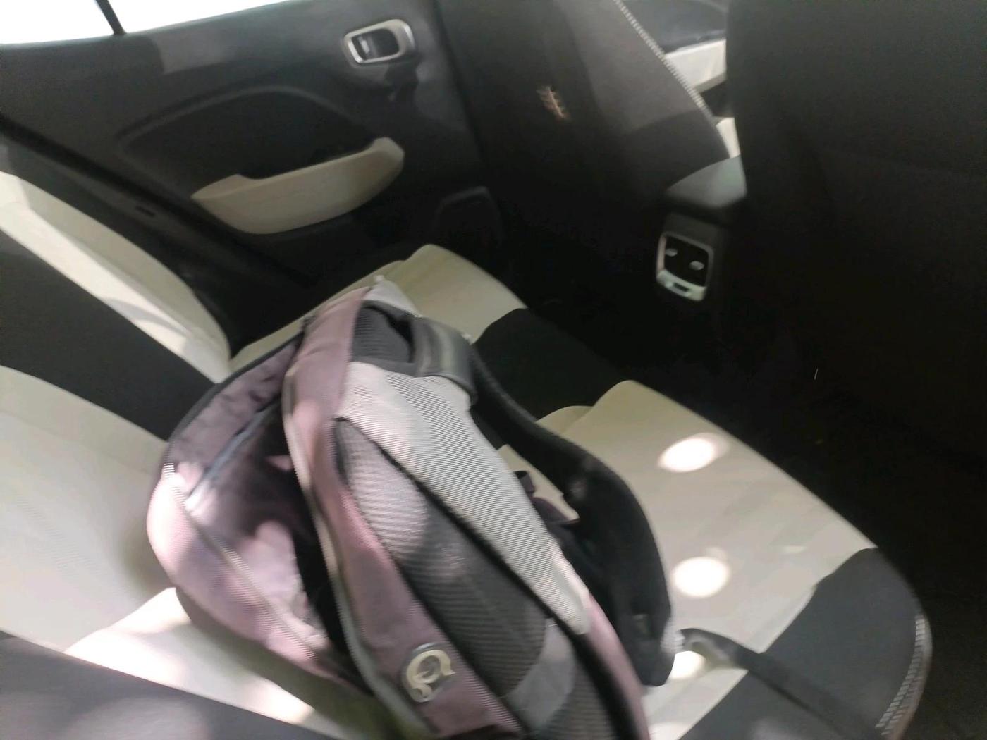 2022 Hyundai VENUE S 1.2, Petrol, Manual, 1,679 km, interior