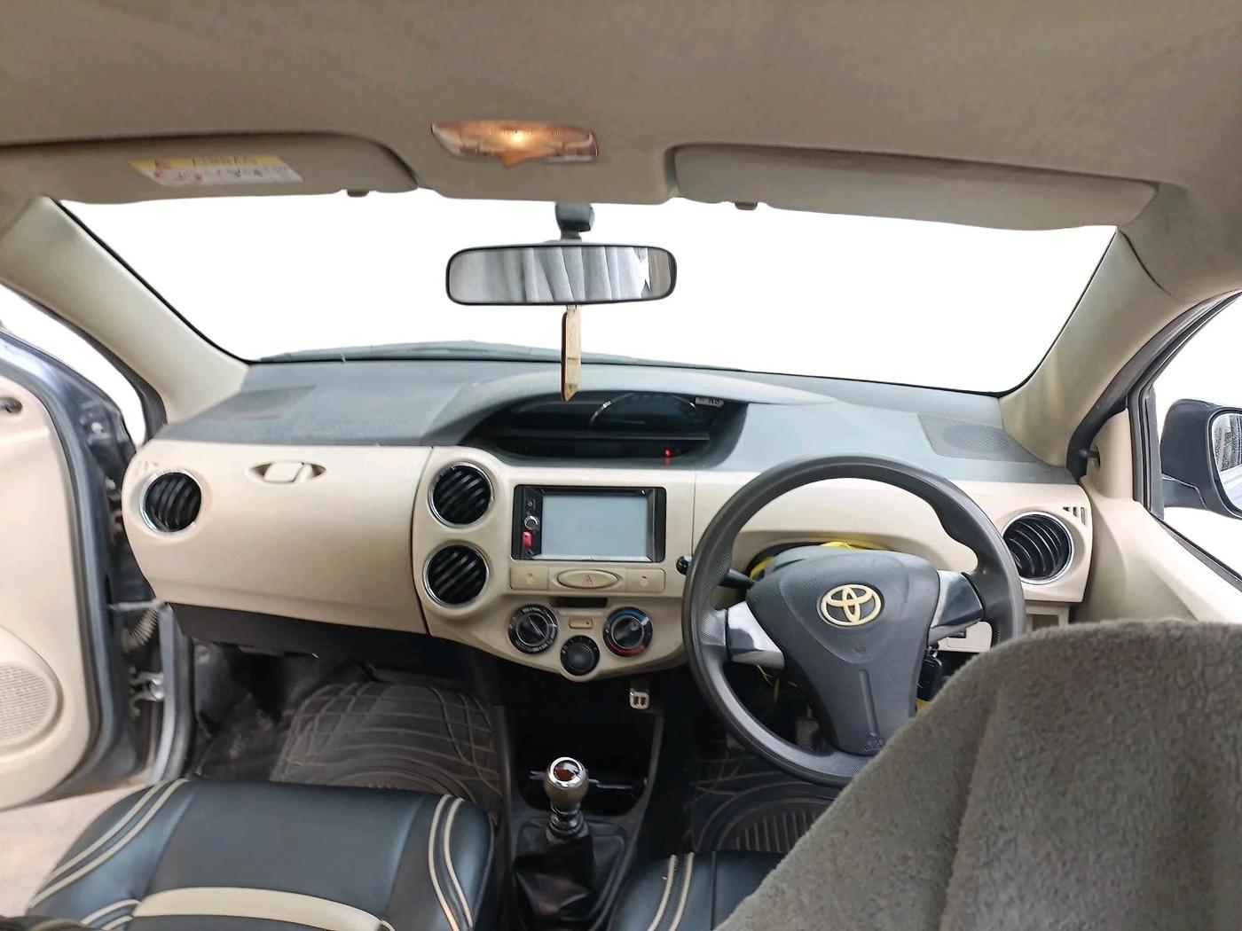 2016 Toyota Etios GD, Diesel, Manual, 91,219 km, interior