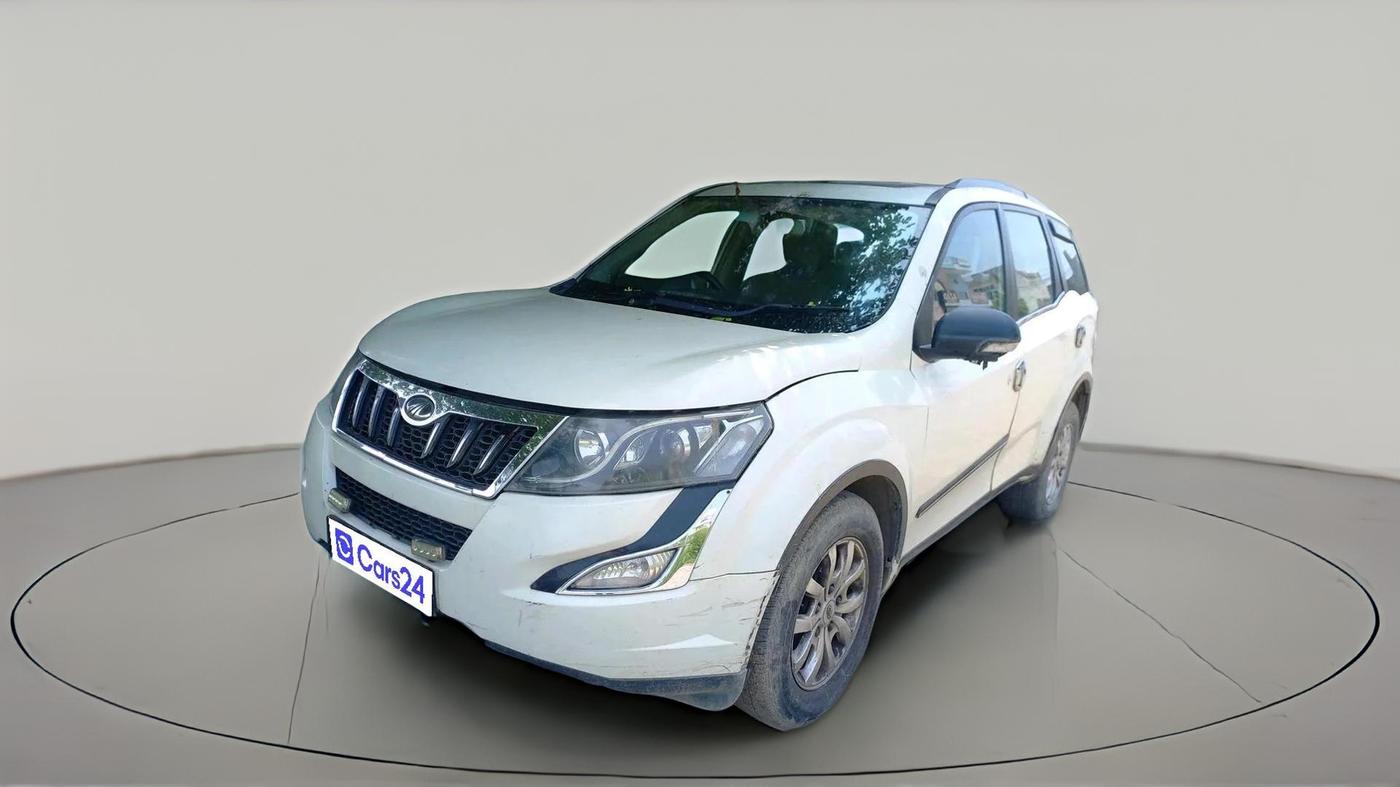 2016 Mahindra XUV500 W10, Diesel, Manual, 1,40,353 km, exterior
