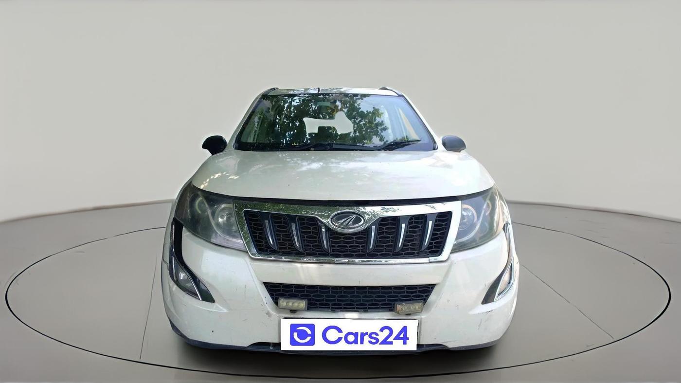 2016 Mahindra XUV500 W10, Diesel, Manual, 1,40,353 km, exterior