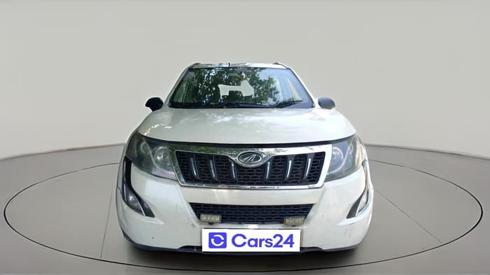 2016 Mahindra XUV500 W10, Diesel, Manual, 1,40,353 km, exterior