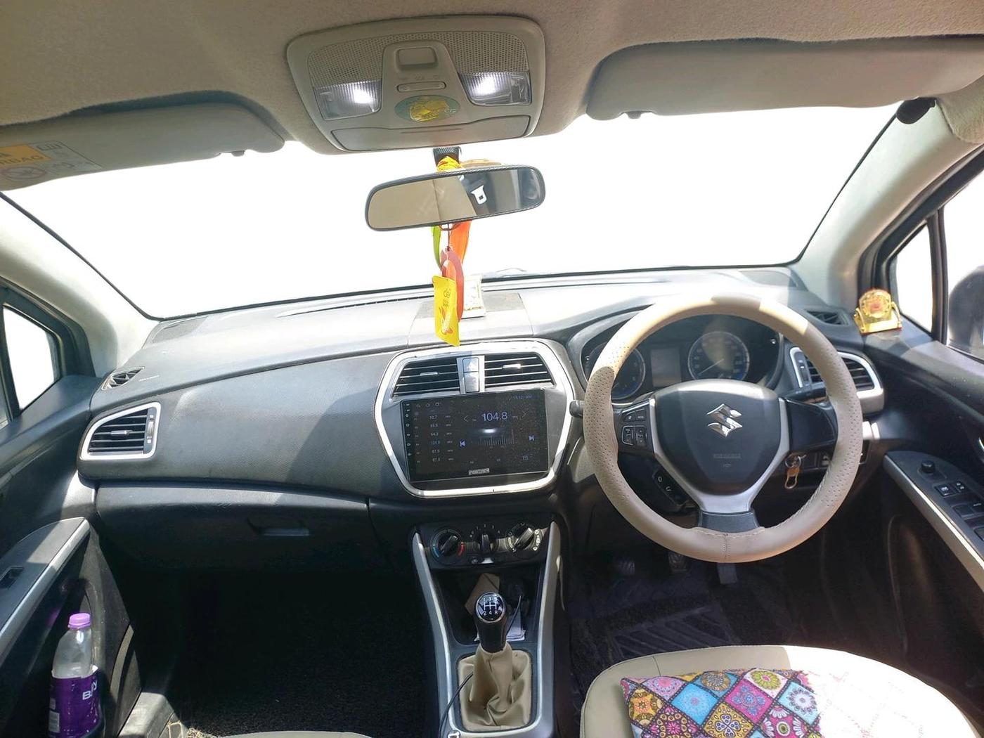 2015 Maruti S Cross DELTA 1.3, Diesel, Manual, 1,00,082 km, interior