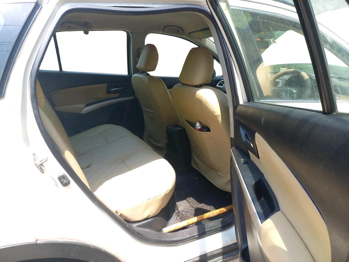 2015 Maruti S Cross DELTA 1.3, Diesel, Manual, 1,00,082 km, interior
