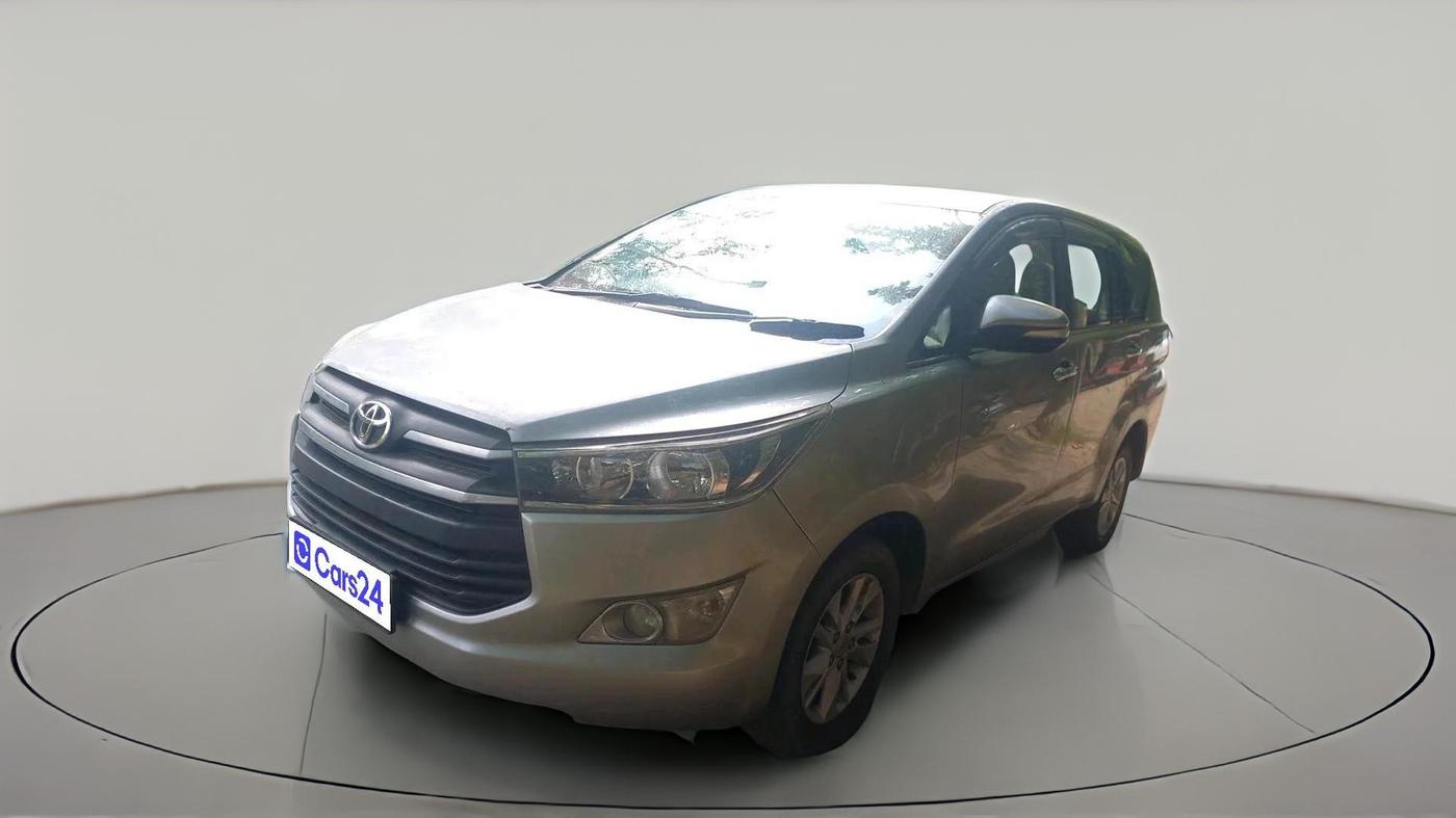 2017 Toyota Innova Crysta 2.4 GX 7 STR, Diesel, Manual, 1,23,059 km, exterior