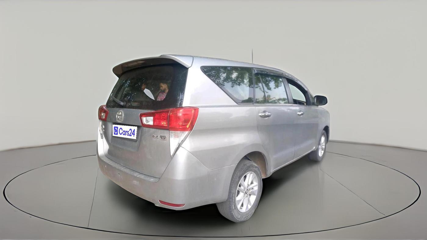 2017 Toyota Innova Crysta 2.4 GX 7 STR, Diesel, Manual, 1,23,059 km, exterior