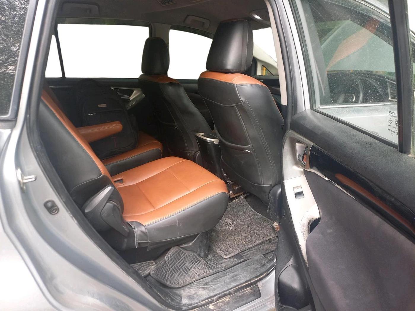 2017 Toyota Innova Crysta 2.4 GX 7 STR, Diesel, Manual, 1,23,059 km, interior