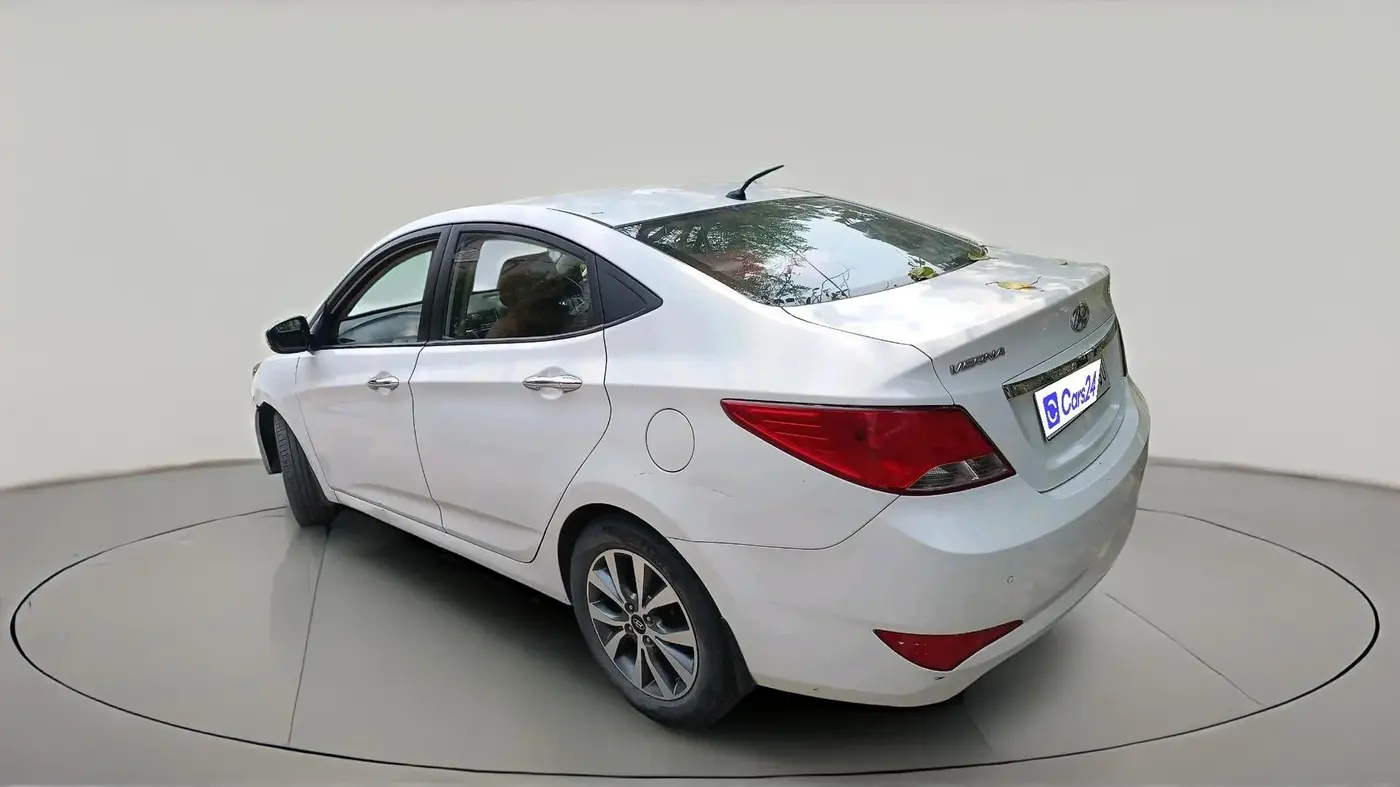 2015 Hyundai Verna FLUIDIC 4S 1.6 VTVT S(O), Petrol, Manual, 96,478 km, exterior