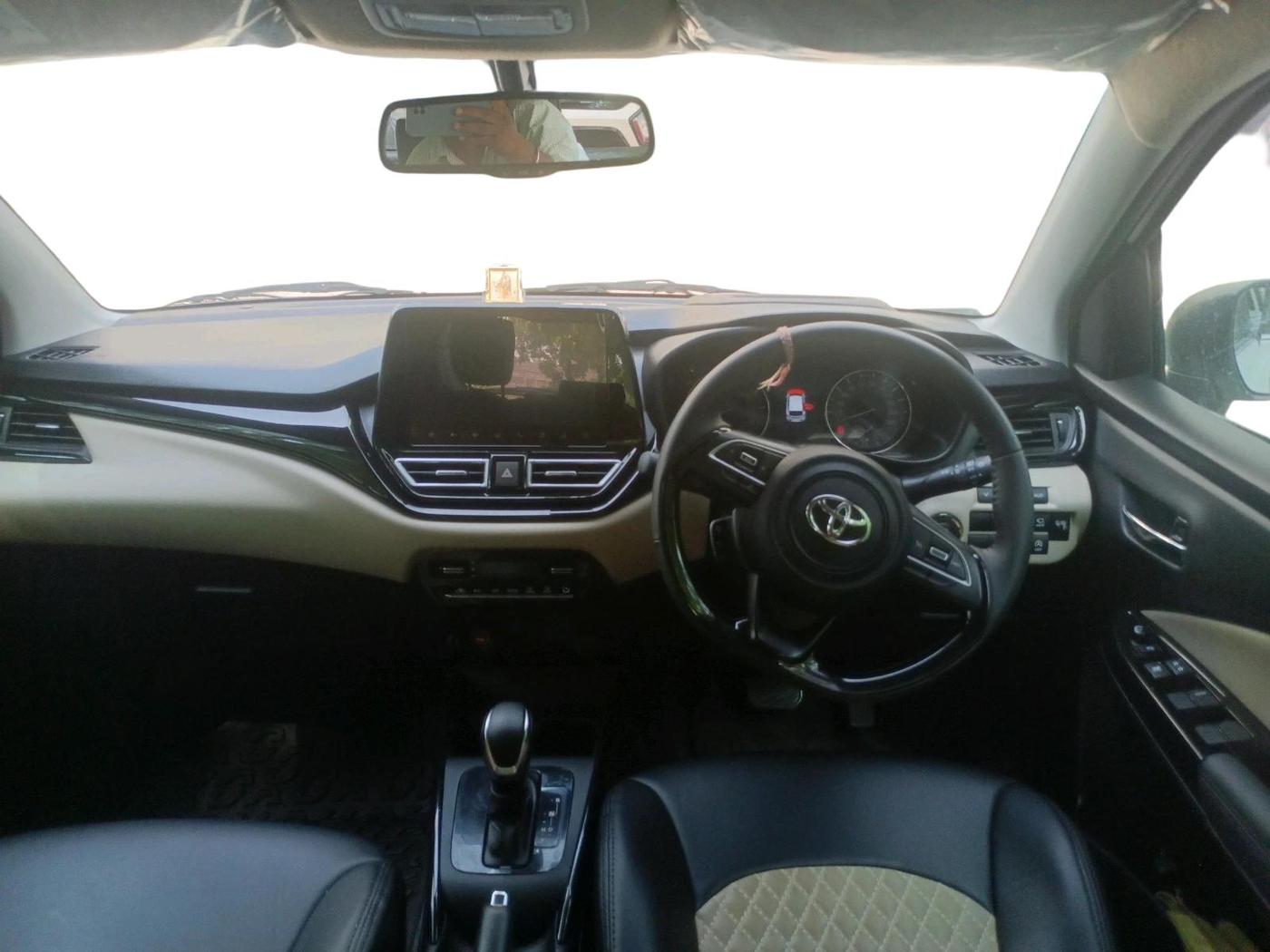2026 Toyota Glanza V AMT, Petrol, Automatic, 3,496 km, interior