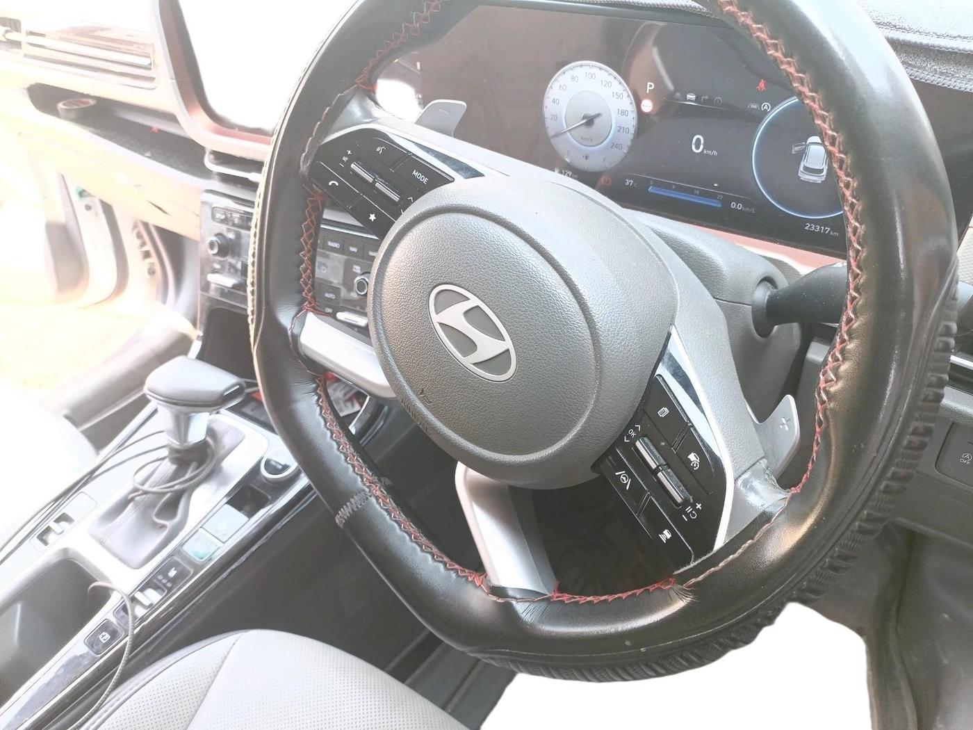 2024 Hyundai Creta SX (O) 1.5 DIESEL AT, Diesel, Automatic, 23,317 km, interior