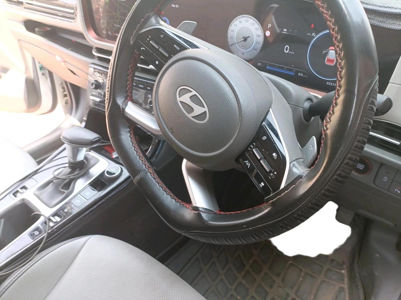 2024 Hyundai Creta SX (O) 1.5 DIESEL AT, Diesel, Automatic, 23,317 km, interior