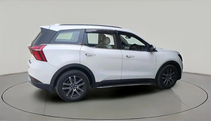2023 Mahindra XUV700 AX 7 LUXURY D AT 7 STR, Diesel, Automatic, 44,992 km, exterior
