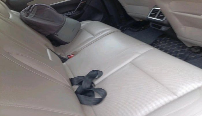 2023 Mahindra XUV700 AX 7 LUXURY D AT 7 STR, Diesel, Automatic, 44,992 km, interior