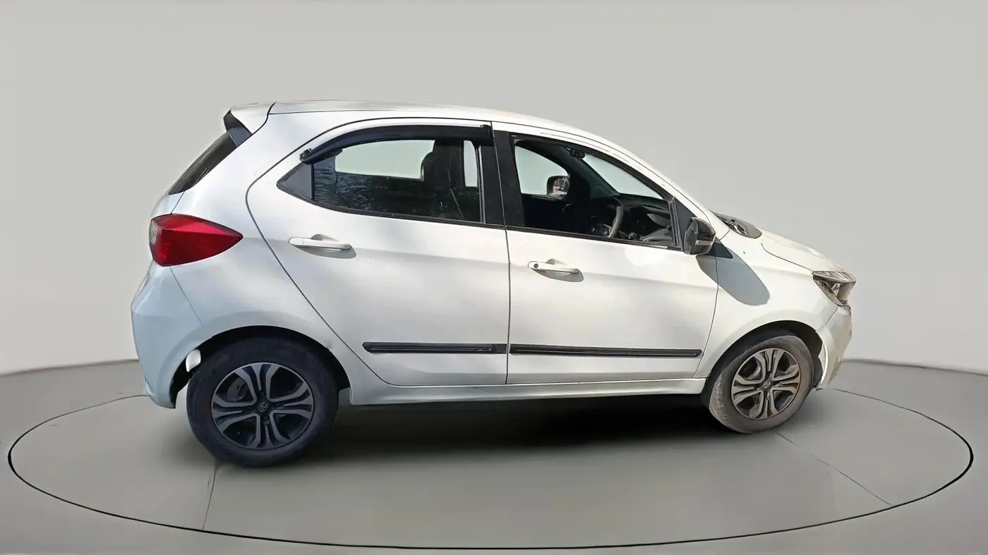 2023 Tata Tiago XT PETROL, Petrol, Manual, 53,209 km, exterior